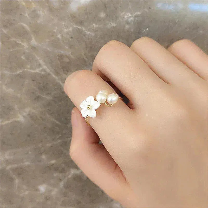 Adjustable Pearl Flower Ring in Gold 3