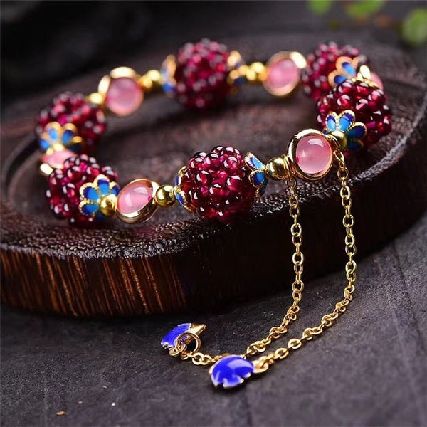 Bracelet made of natural stone berries 1