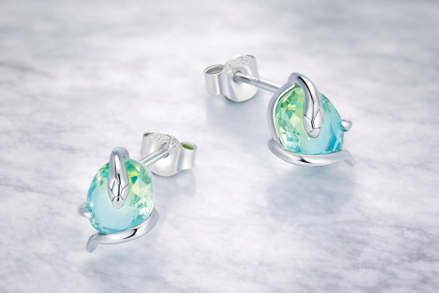 Vintage Green Stone Snake Earrings in 925 Silver