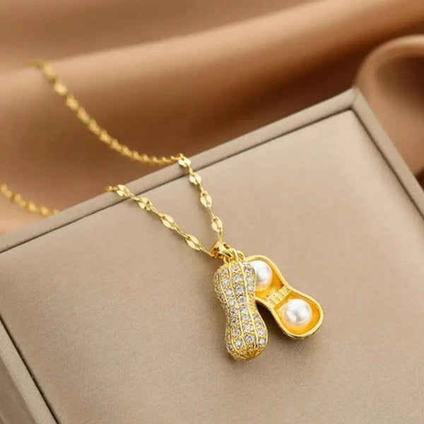 Chrysalis Necklace with Pearls in Gold 0
