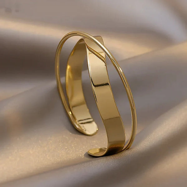 Clasic Golden Bracelet 0