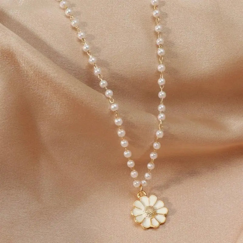 Daisy with Pearl Pendant 2