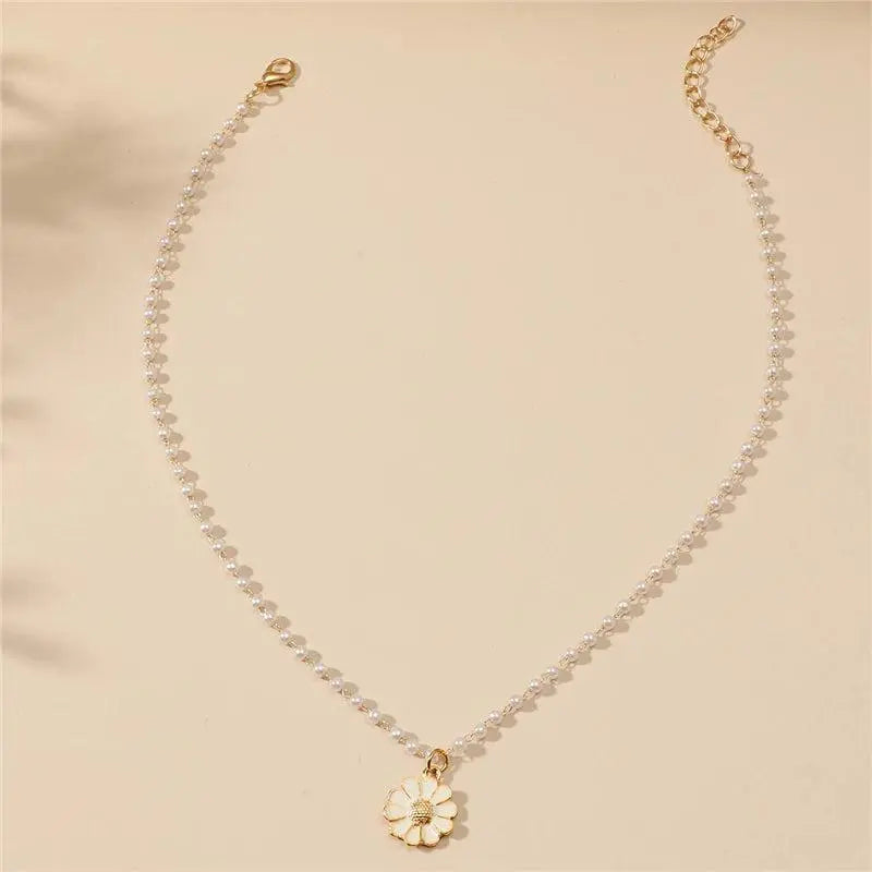 Daisy with Pearl Pendant 3