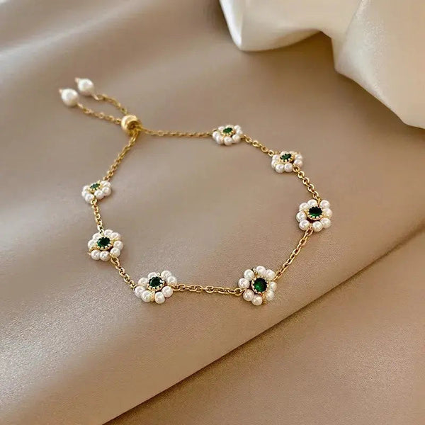 Elegant Daisy Bracelet with Green Crystals 0