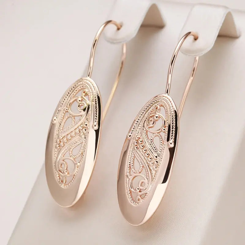 Elegant Gold Earrings 0