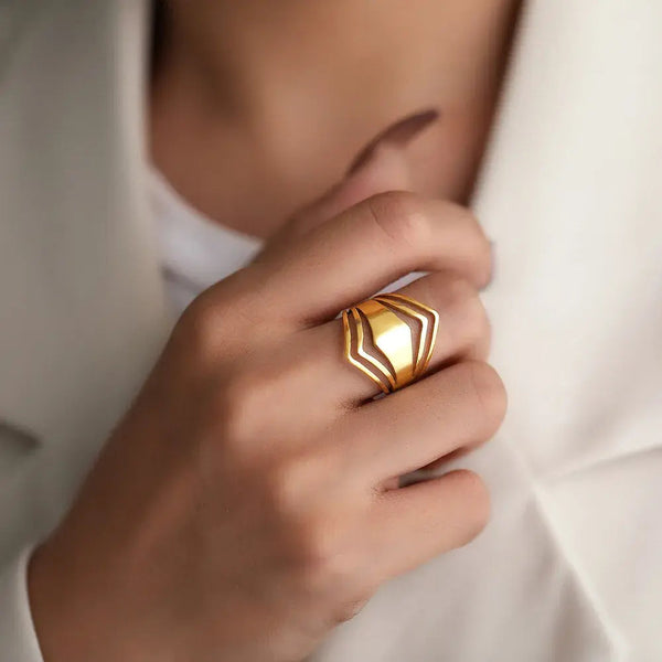 Elegant Gold Statement Ring 0