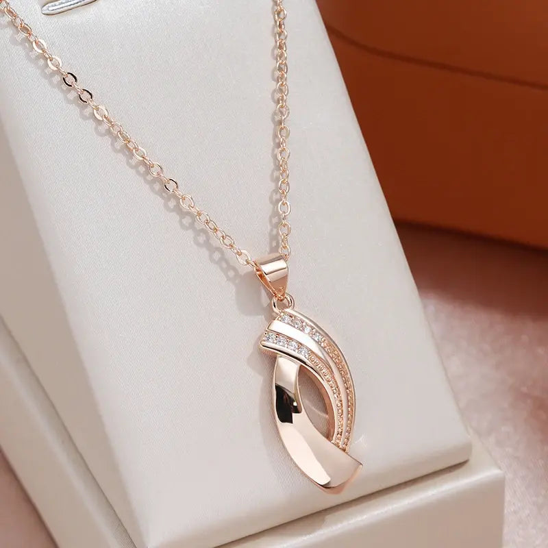 Elegant Shiny Necklace 0