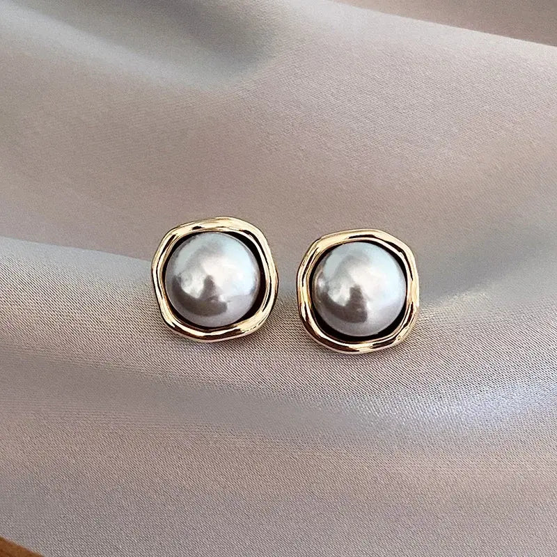 Elegant black pearl earrings 0