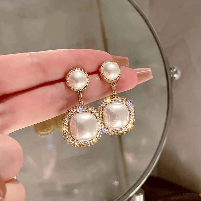Elegant bright square pearl earrings 0