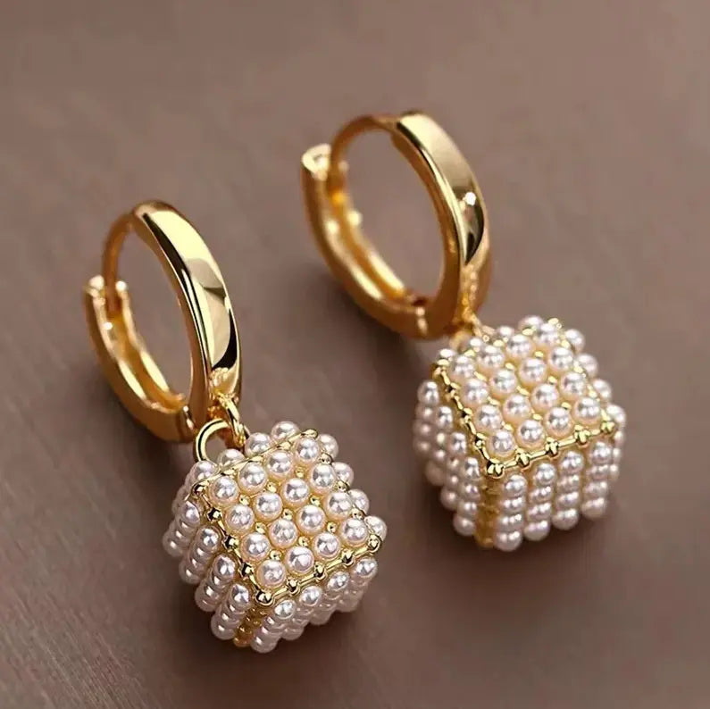 Elegant cubic pearl earrings 0