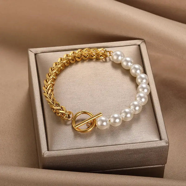 Elegant gold and pearl bracelet 0