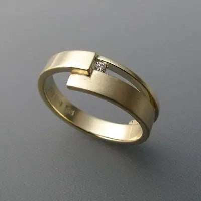 Fine Vintage Gold Ring 0
