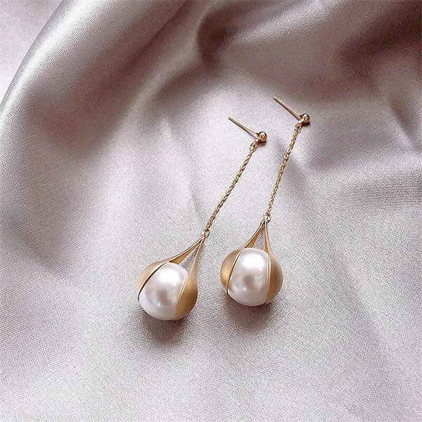 Gold Pearl Earrings 0