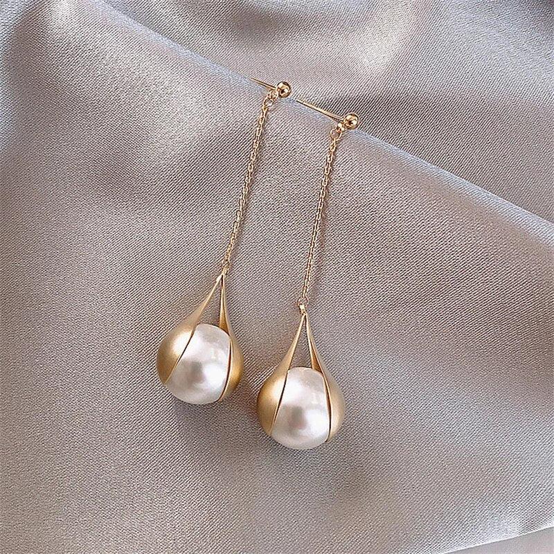 Gold Pearl Earrings 1