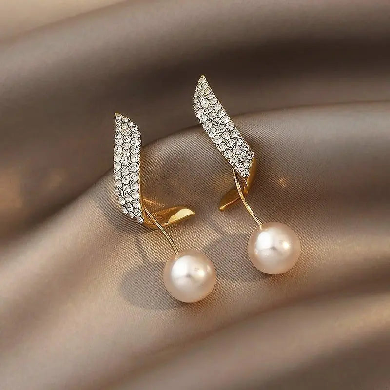 Gold Pearl Earrings 1