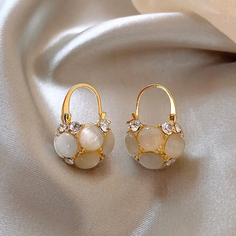 Gold Pearl Earrings with Crystals 0
