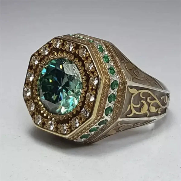 Green Ring in Vintage Brilliant Gold 0