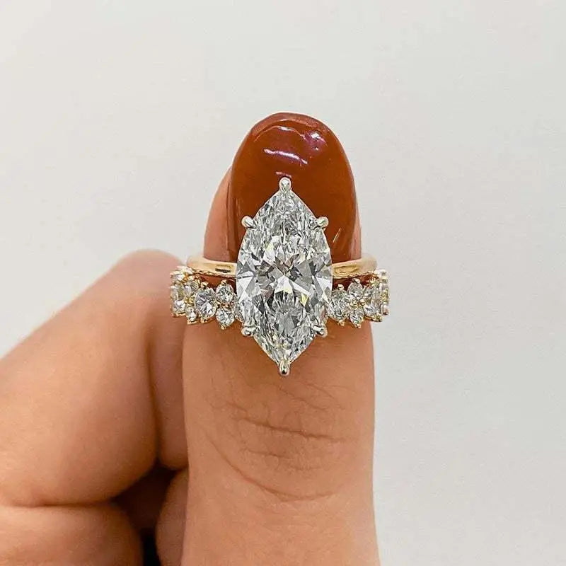 Luxury Marquise Diamond Ring Set in Gold 0