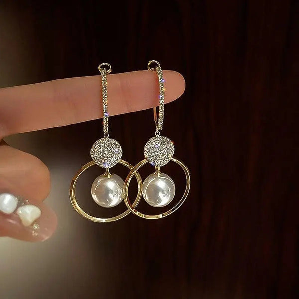 Luxury earrings with cultured pearls and zirconia 1