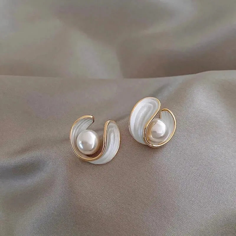 Luxury white opal earrings with pearls in gold 0