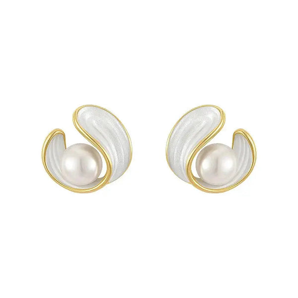 Luxury white opal earrings with pearls in gold 1