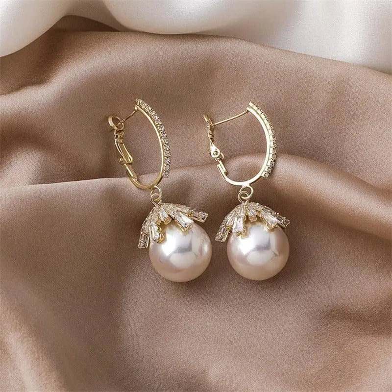 Malia Pearl Earrings 3
