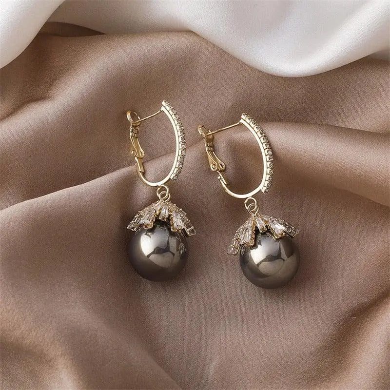 Malia Pearl Earrings 4