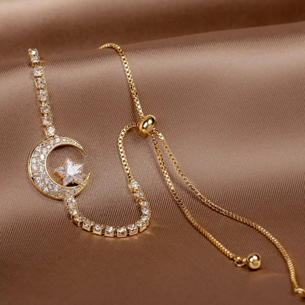 Moon Pendant Bracelets made of Zirconia and Gold 0