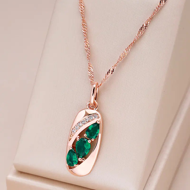 Necklace with Green Crystal in Gold 0