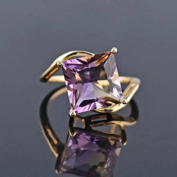 Purple Ring with Cubic Crystal Vintage 0