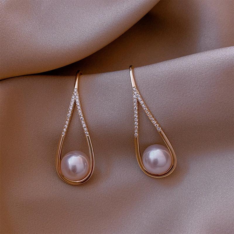 Rose Gold Pearl Earrings 1