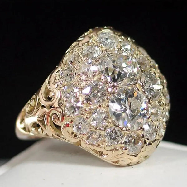 Round Golden Vintage Diamond Ring 0