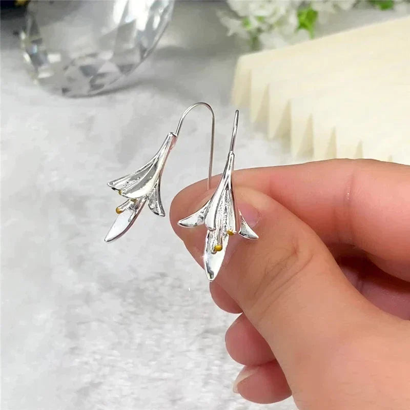 Silver Flower Earrings 4