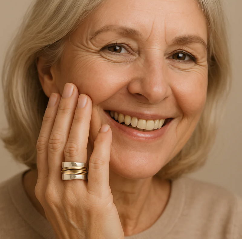 Silver ring with golden threads 2