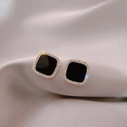 Timeless onyx earrings with diamonds 0
