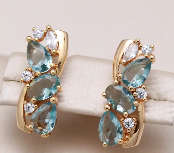 Turquoise Crystal Earrings in Gold 0