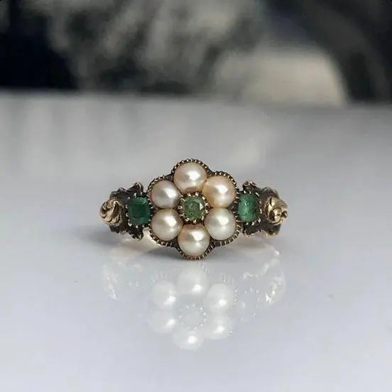 Vintage Green Beaded Flower Ring 0