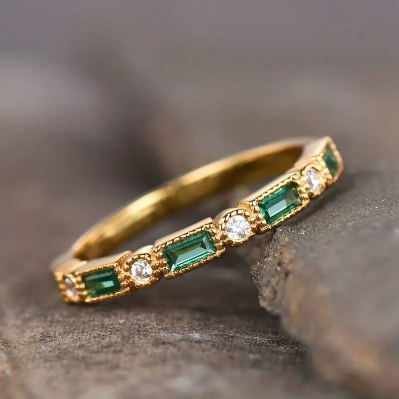 Vintage Green Zirconia Gold Ring 0