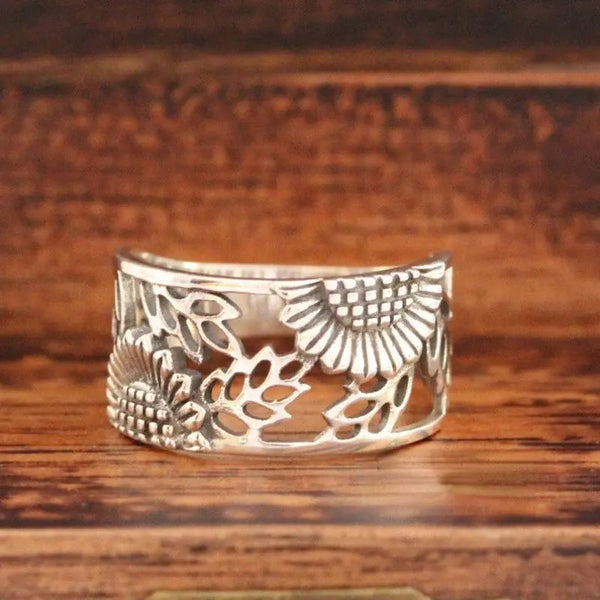 Vintage Hollow Sunflower Ring 0