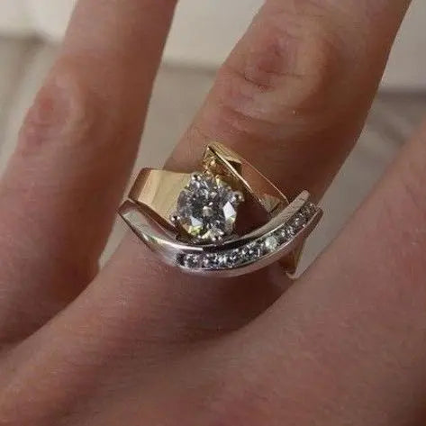 Vintage Irregular Gold & Silver Zirconia Ring 0