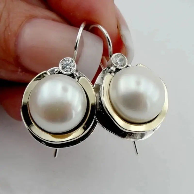 Vintage Pearl Earrings in Silver 0
