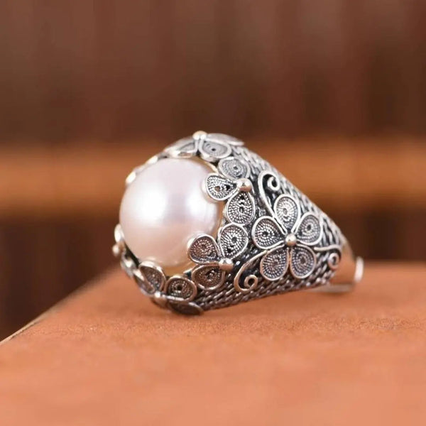 Vintage Pearl Ring in Silver 0