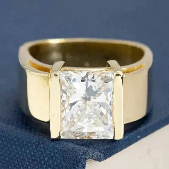 Vintage Ring in Princess Cut 0