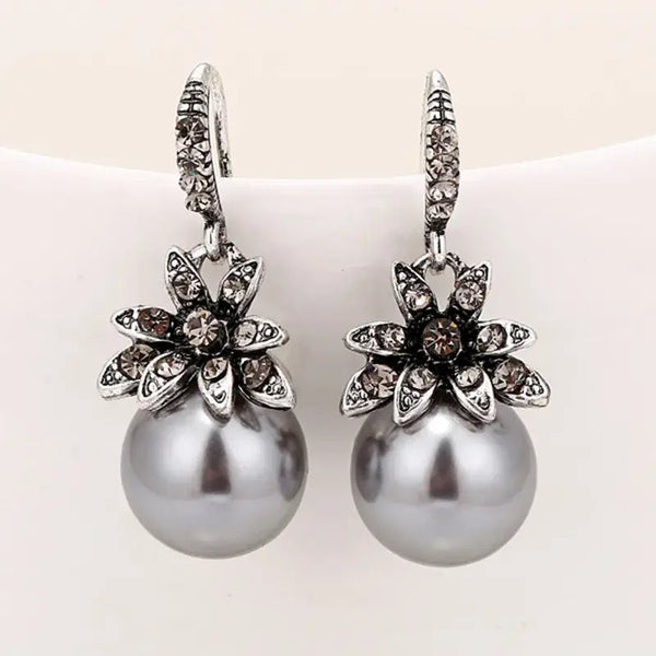 Vintage Silver Pearl Earrings 0