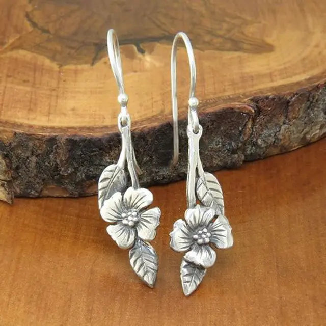 Vintage Silver Rose Earrings 0