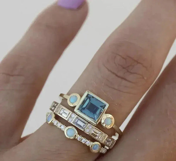 Vintage blue crystal ring 0