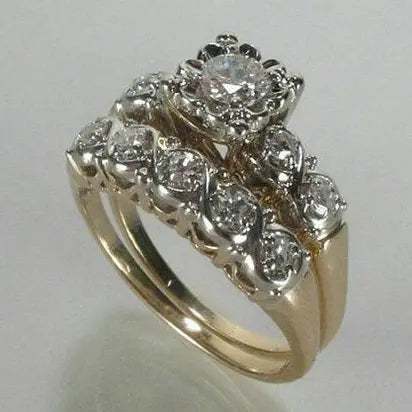 Vintage gold ring with glitter 0