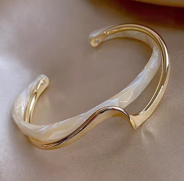 White Shellfish Bangles Bracelet 0