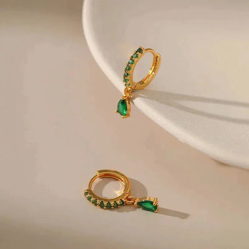 Zirconia earrings with emerald in gold 1
