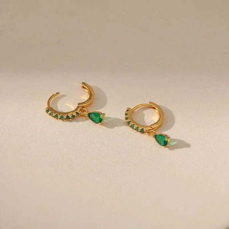 Zirconia earrings with emerald in gold 3